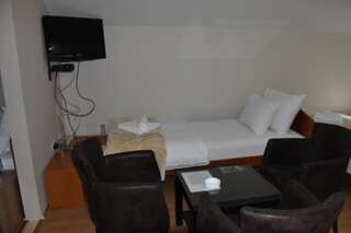 Апарт-отели Aparthotel Koliba Никшич Апартаменты с 2 спальнями-9